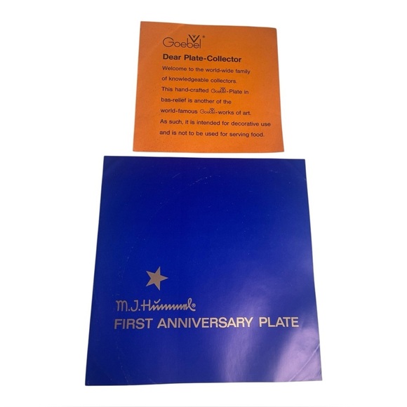 Vintage 1975 M.J. Hummel First Edition Anniversary Plate In Bas Relief - Picture 5 of 7